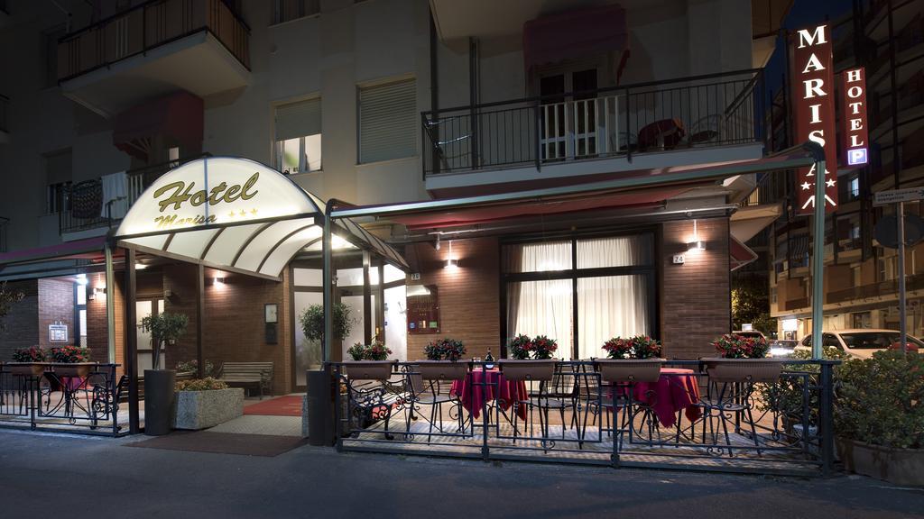 Hotel Marisa アルベンガ エクステリア 写真