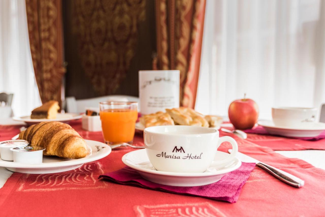Hotel Marisa アルベンガ エクステリア 写真