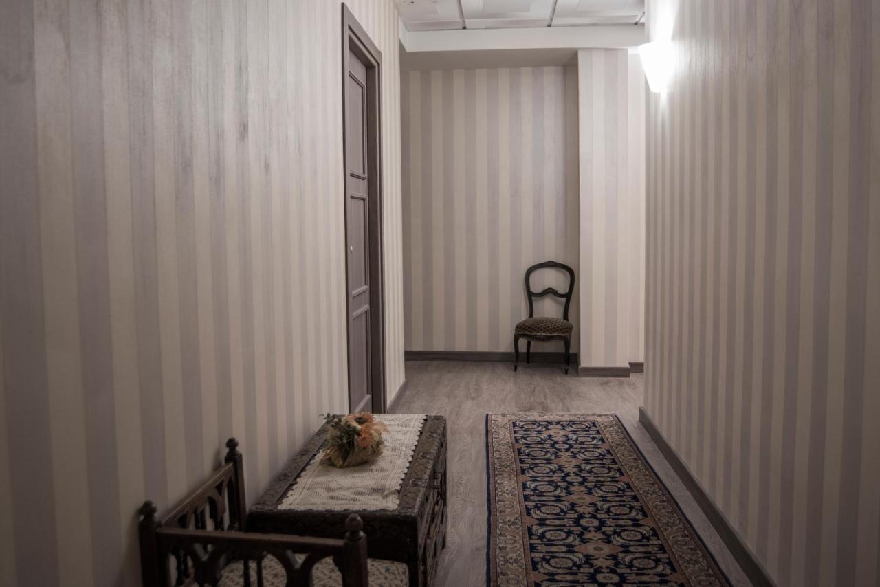 Hotel Marisa アルベンガ エクステリア 写真